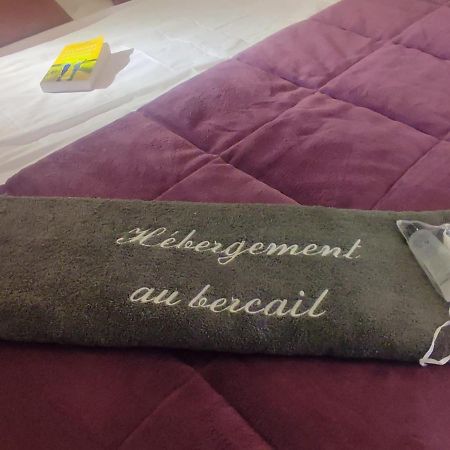 Hebergement Au Bercail Beaumont-sur-Sarthe ภายนอก รูปภาพ